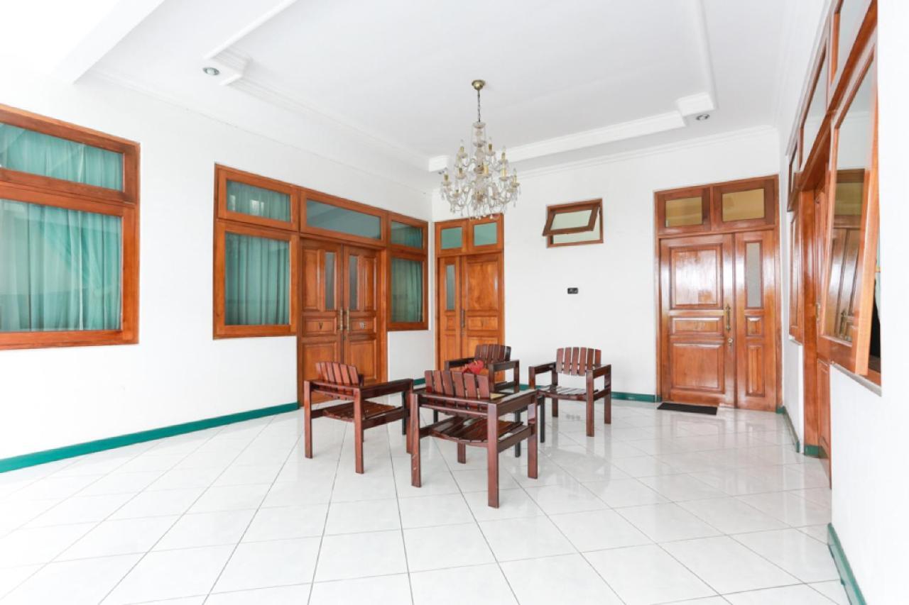 Reddoorz Syariah Near Alun Alun Magelang Bayeman Hotel Buitenkant foto